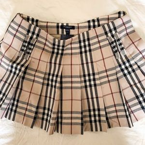 Burberry pleated skirt